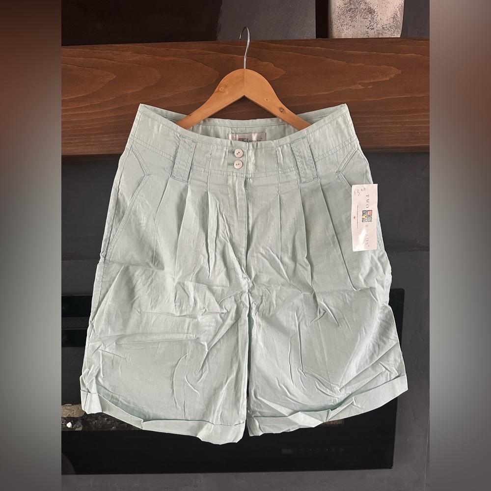 TWO ROADS Vintage Bermuda Shorts Size 13 / S NWT